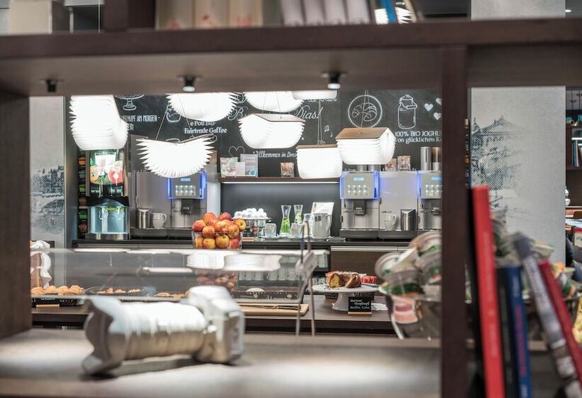 Motel One Dresden   Palaisplatz