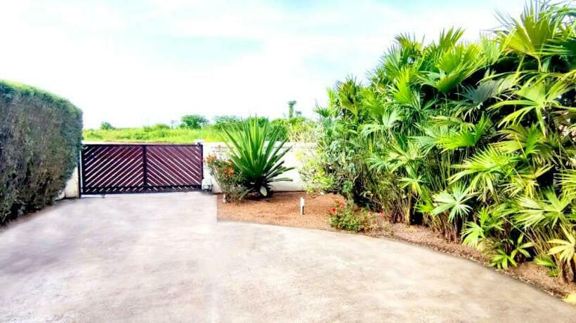 تختخواب و صبحانه Hudace