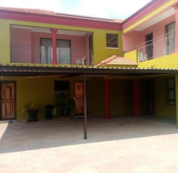 צימר Jubie S Guest Lodge
