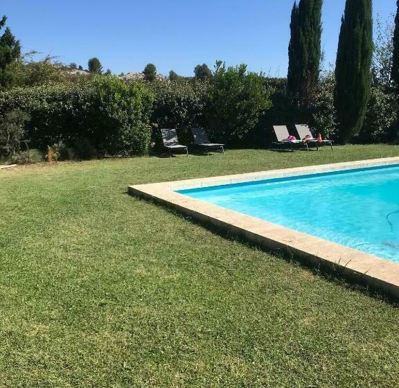 민박 Mas Des Alpilles