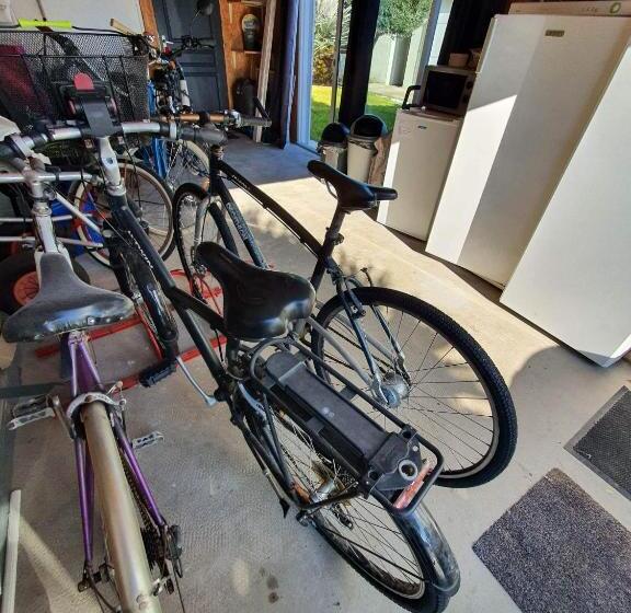 بنسيون Chambre Et Salle D Eau Dans Dépendance 20 M2, Vélos