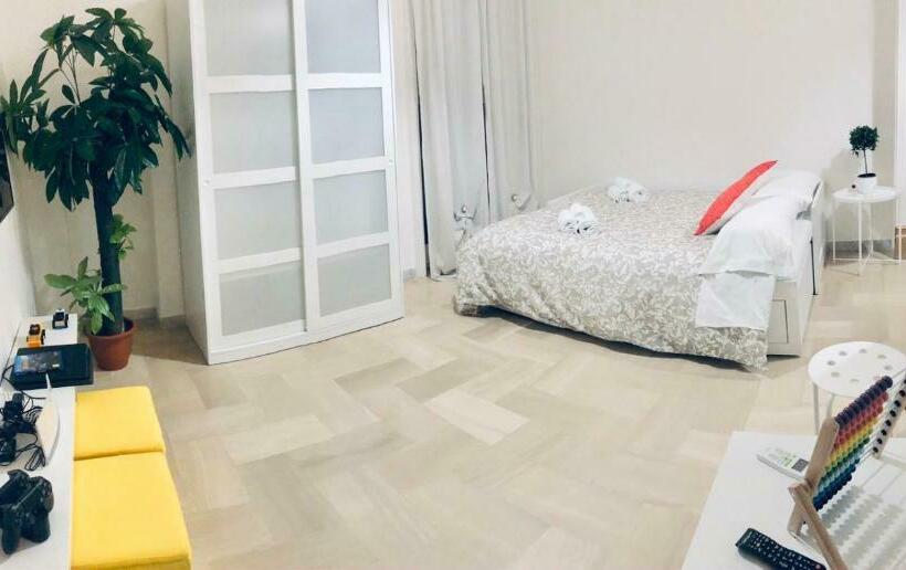 פנסיון Guest House Service   Game Apartment