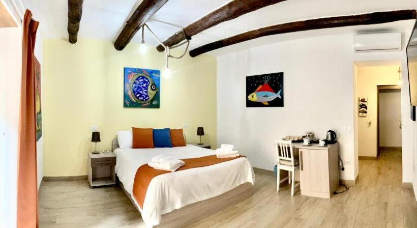 تختخواب و صبحانه A Room De  Scugnizzi