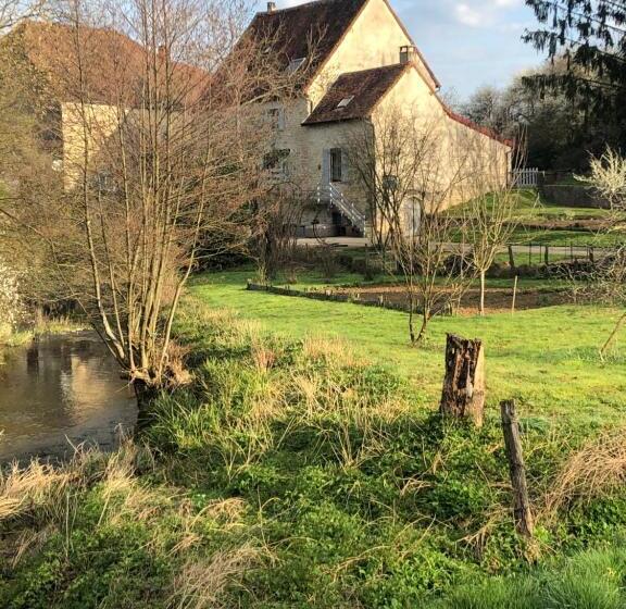 ベッドアンドブレックファースト Au Lavoir Du Serein La Billaude Et La Langouette