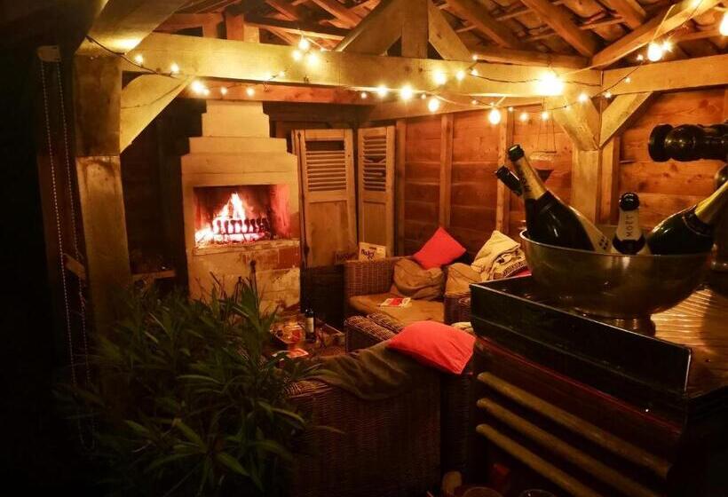 住宿加早餐  Casa Leone Near Bruges With Jacuzzi & Parking