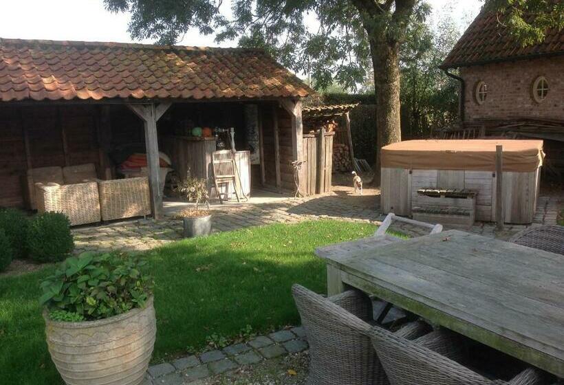住宿加早餐  Casa Leone Near Bruges With Jacuzzi & Parking