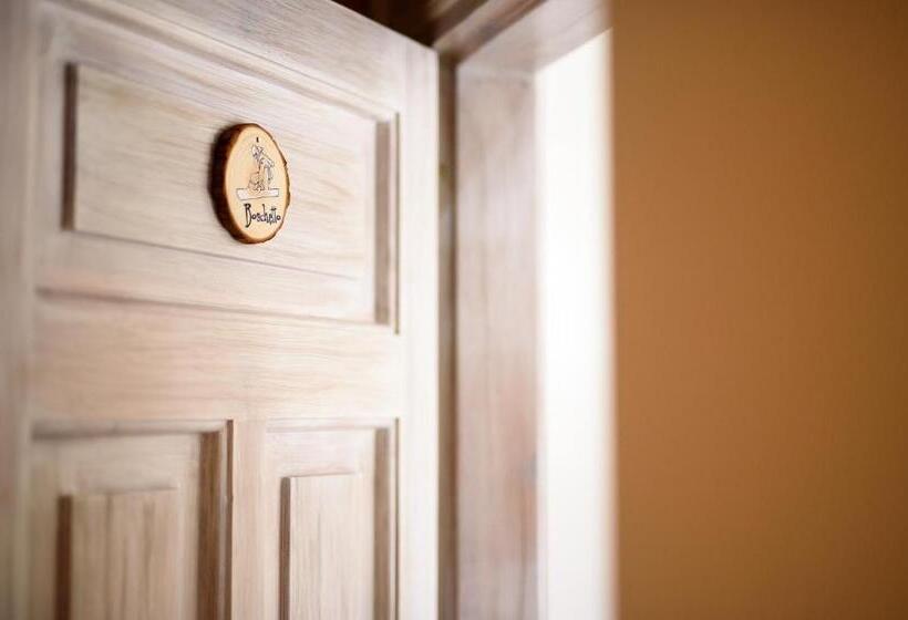 مبيت وإفطار Forese House