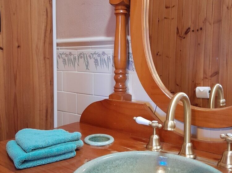 민박 Mapleton Peaceful Provence Bnb