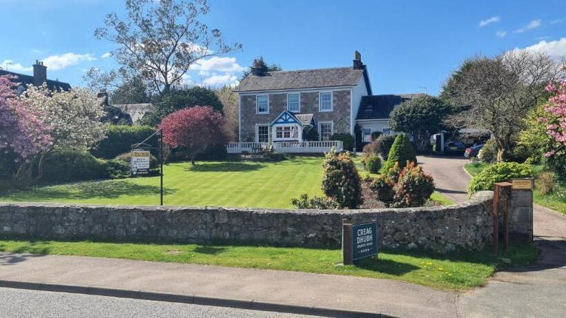 مبيت وإفطار Creag Dhubh Country House