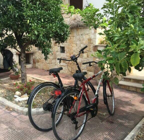 تختخواب و صبحانه La Casa Di Emanuella   Rooms & International Suites