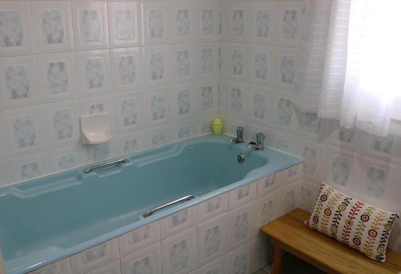 פנסיון Caledon Overnight Rooms