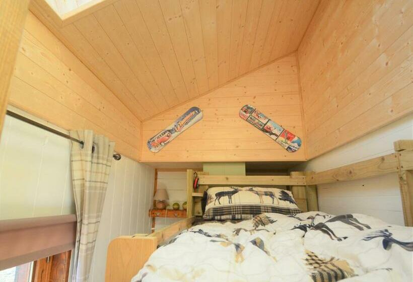 مبيت وإفطار Le Petit Chalet Leard