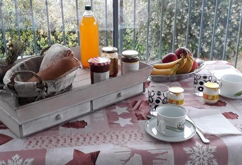 ベッドアンドブレックファースト Domaine De La Clotte