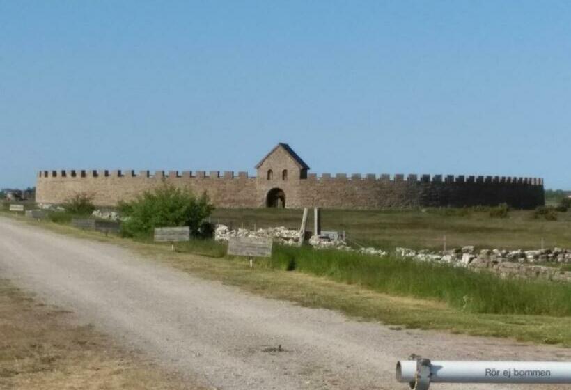 צימר Drottning ödas Boende