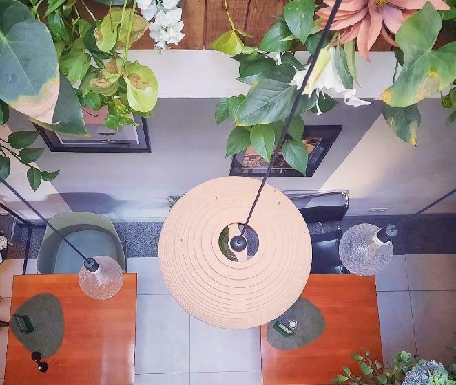 تختخواب و صبحانه Inn The Green