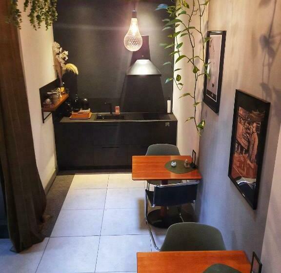 تختخواب و صبحانه Inn The Green