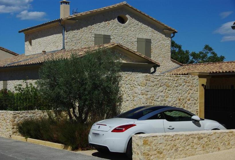 住宿加早餐  Uzes Decouvertes