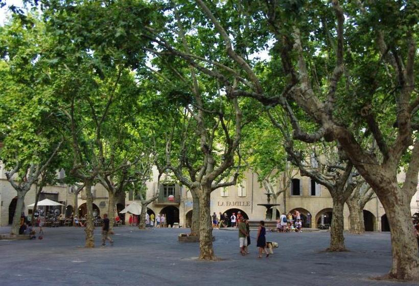住宿加早餐  Uzes Decouvertes