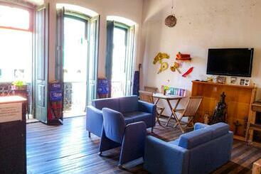 Hostel Ateliê Laroyê