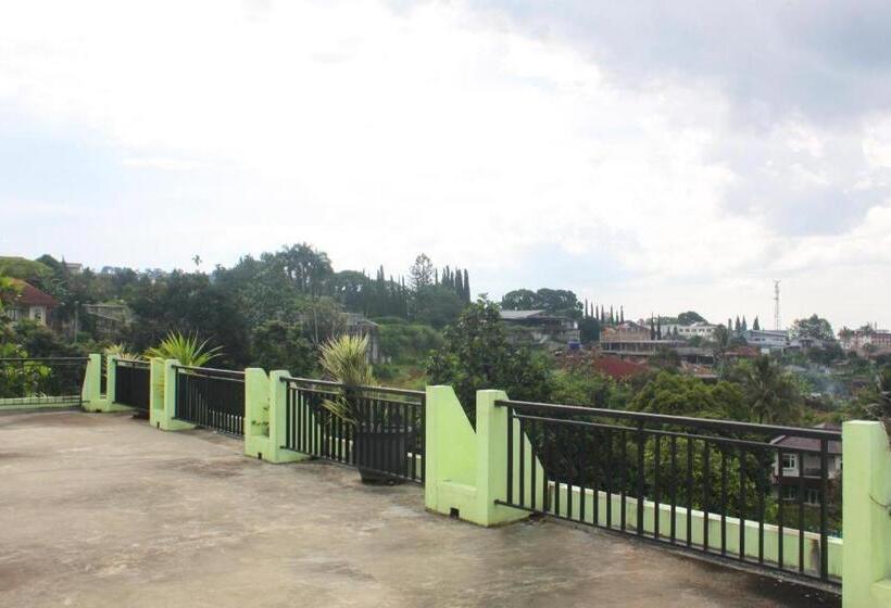 هتل Graha Widjaja