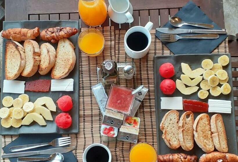 هتل Las Casas De Isu