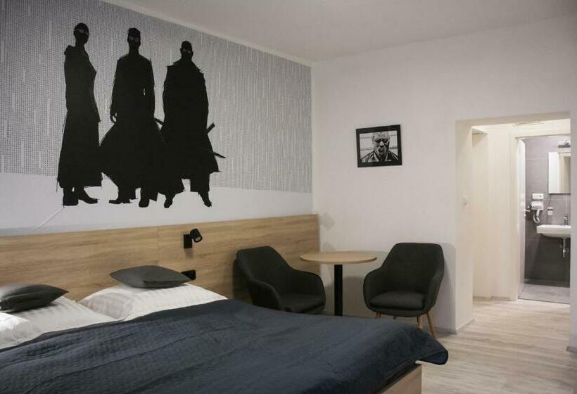 هتل Penzion Via Ferrata