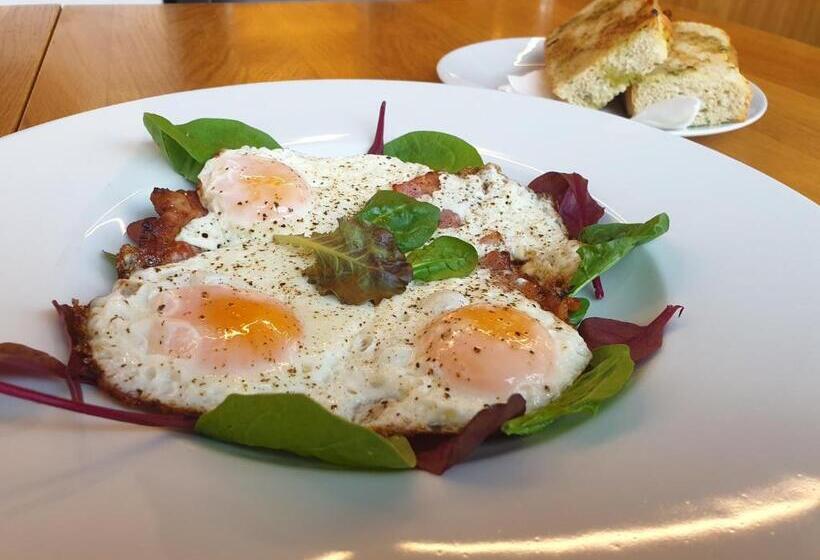 هتل Penzion Via Ferrata