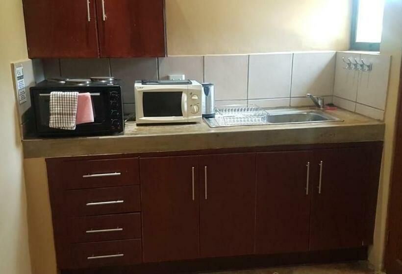 بنسيون Maretlwane Guesthouse