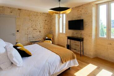 تختخواب و صبحانه Chateau Croix De Labrie