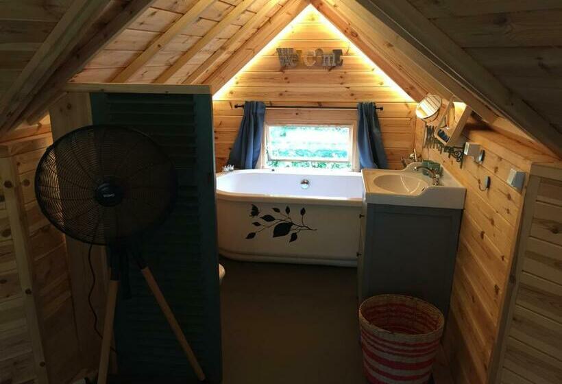 مبيت وإفطار La Cabane De L Atelier