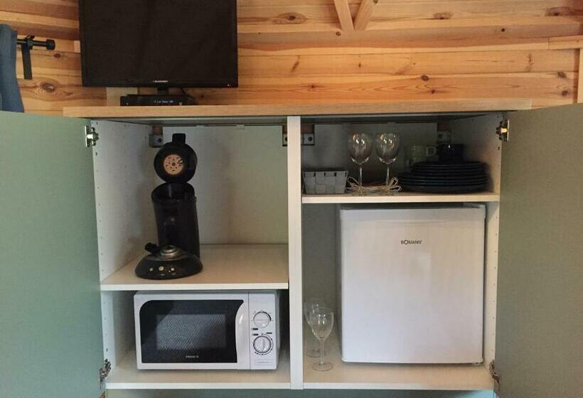 مبيت وإفطار La Cabane De L Atelier
