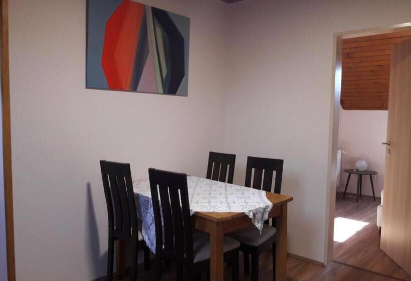 민박 Natúra Panzió&apartmanház