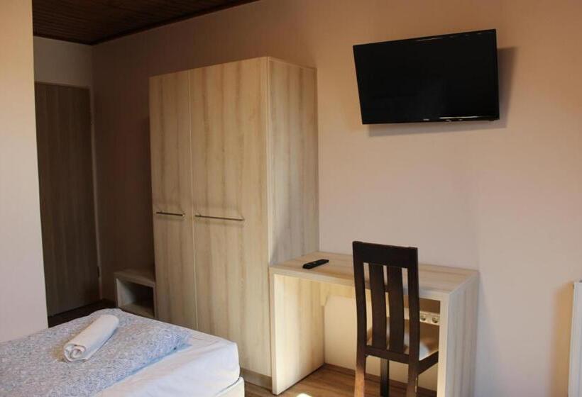 민박 Natúra Panzió&apartmanház