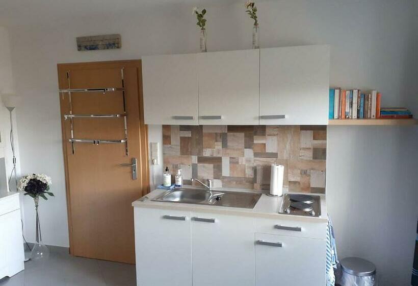 צימר Zum Hoambarg, Kitchen, Balcony, Bathroom