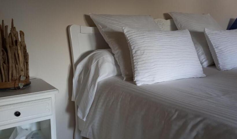 مبيت وإفطار Aux Penates De Toni Beauval