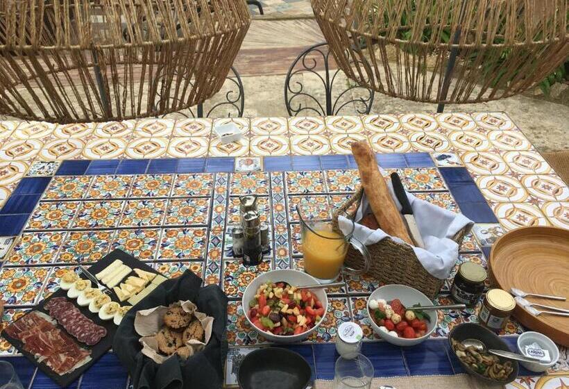 تختخواب و صبحانه Casa De L’albada