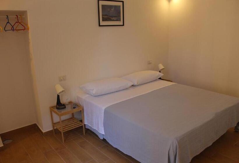 تختخواب و صبحانه Casa Laura Oliva Mancini
