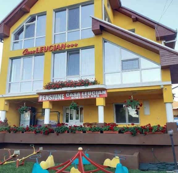 پانسیون Casa Leucian