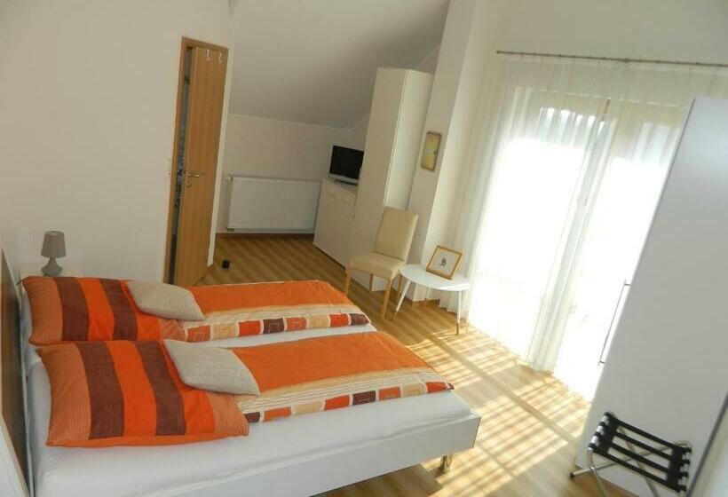 ペンション Gästehaus Borniger