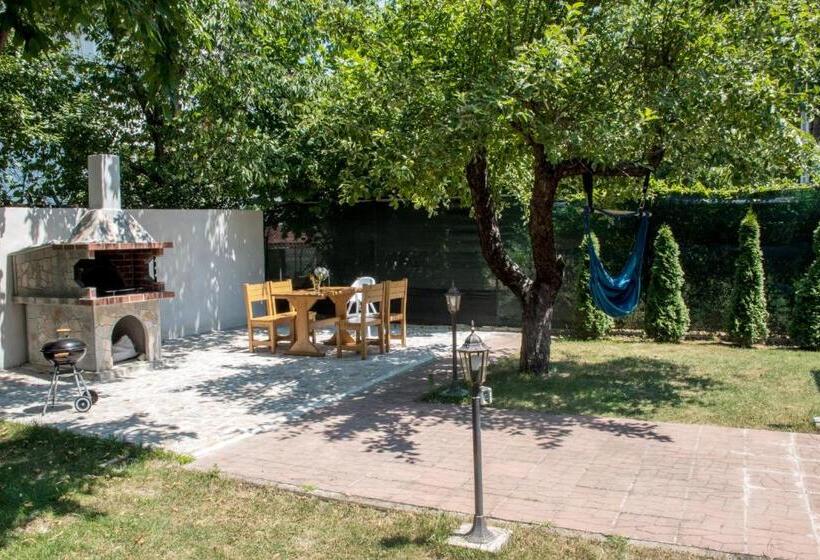 פנסיון Simada Green Guest House