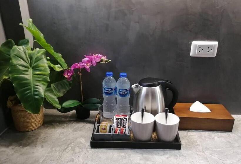استراحتگاه Jr Place