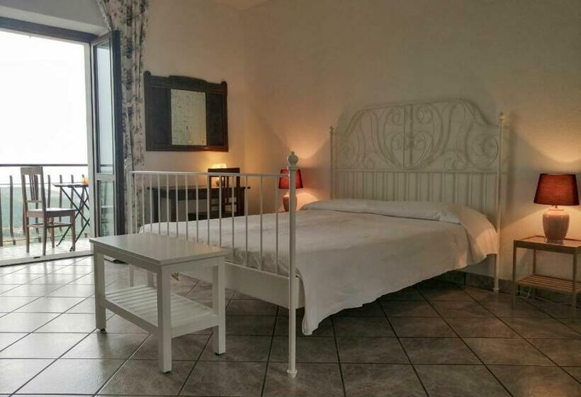 مبيت وإفطار Villa Belvedere Langhe