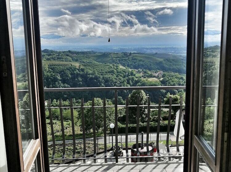 مبيت وإفطار Villa Belvedere Langhe