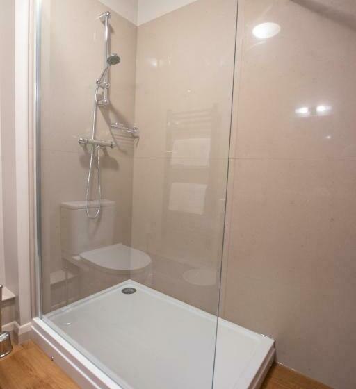 هتل The Cherry Tree Rochford