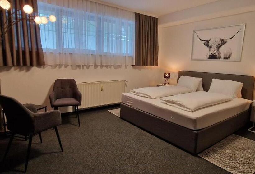 בית מלון כפרי Fremdenzimmer& Appartementhaus Blassnig