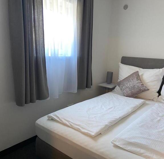 בית מלון כפרי Fremdenzimmer& Appartementhaus Blassnig
