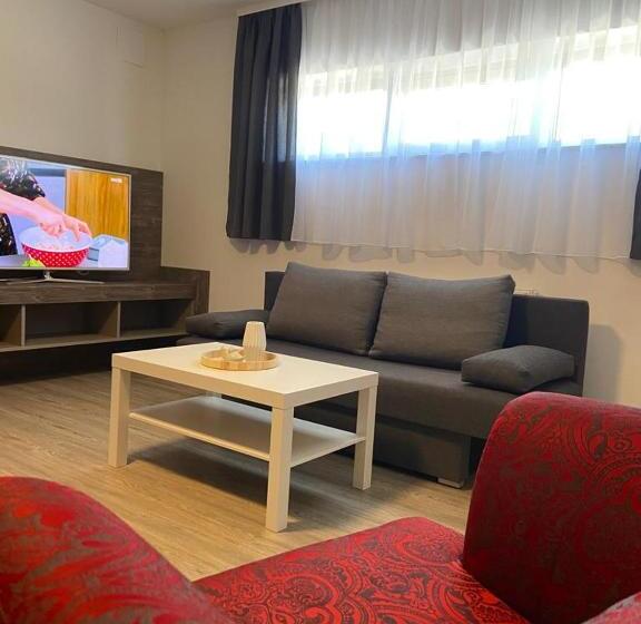 בית מלון כפרי Fremdenzimmer& Appartementhaus Blassnig