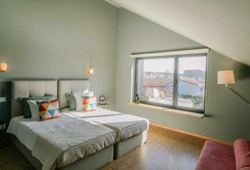 膳宿费 Guest House Eça Agora!