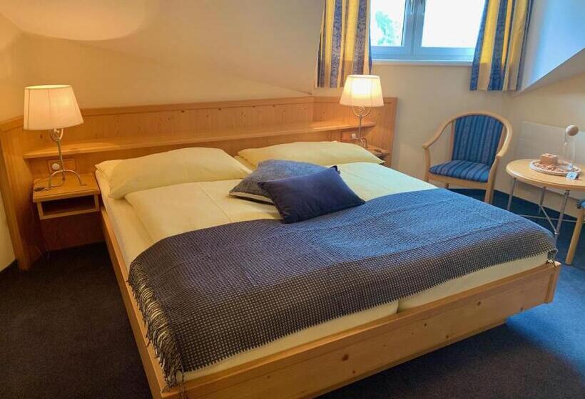 بنسيون Kornbranntgut Hieflau