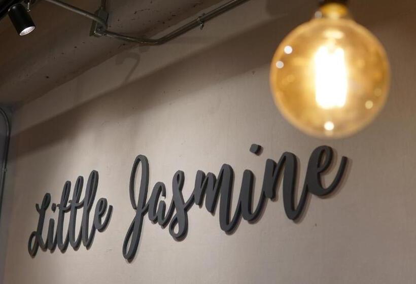 پانسیون Little Jasmine By The River